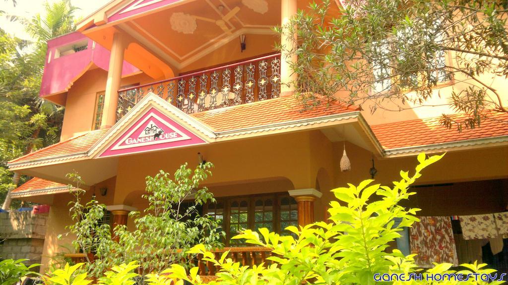 Ganesh House Homestay コーバラム エクステリア 写真