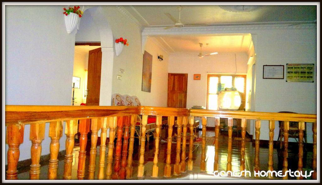 Ganesh House Homestay コーバラム エクステリア 写真