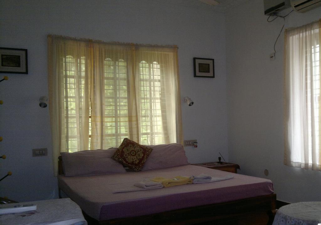 Ganesh House Homestay コーバラム エクステリア 写真