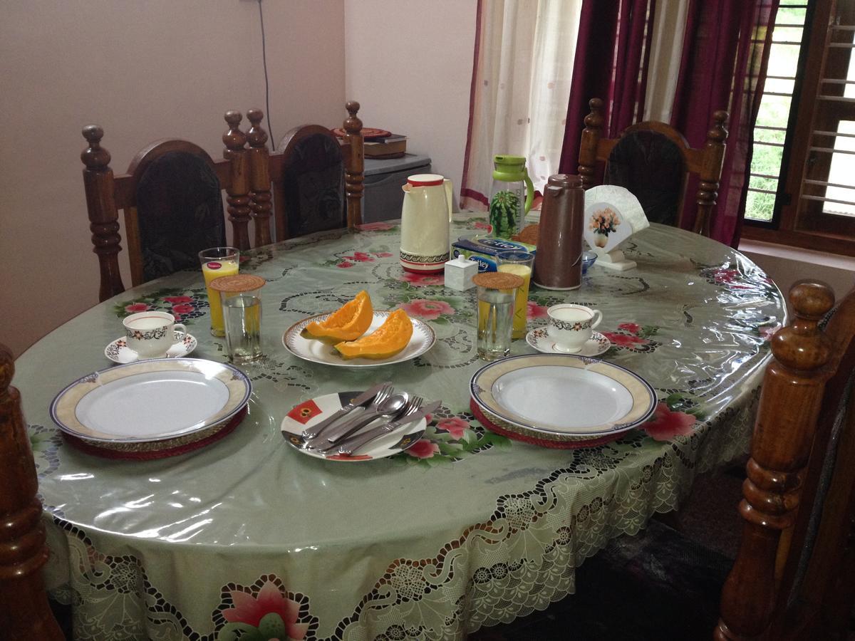 Ganesh House Homestay コーバラム エクステリア 写真