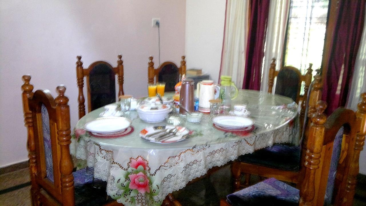 Ganesh House Homestay コーバラム エクステリア 写真