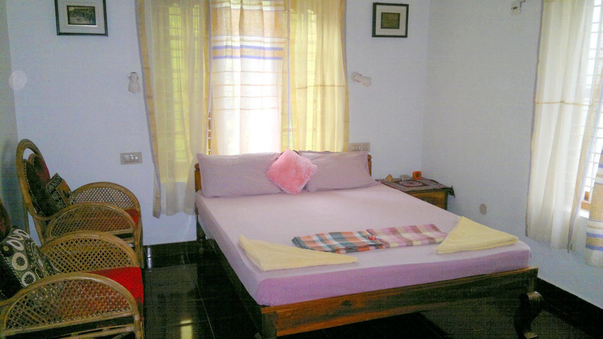 Ganesh House Homestay コーバラム エクステリア 写真