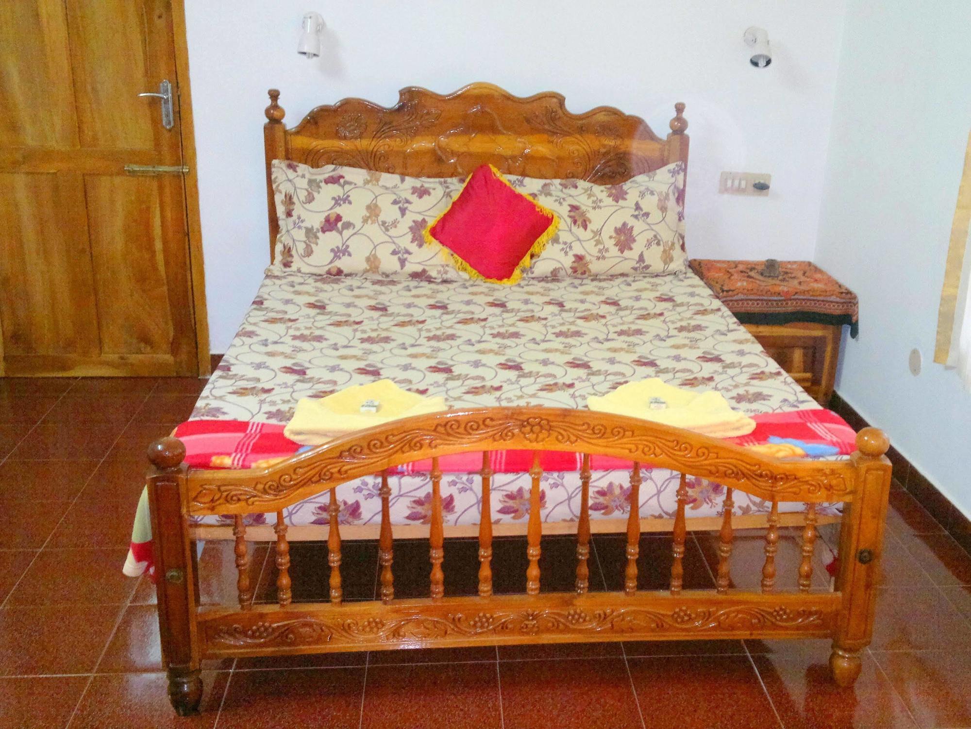 Ganesh House Homestay コーバラム エクステリア 写真